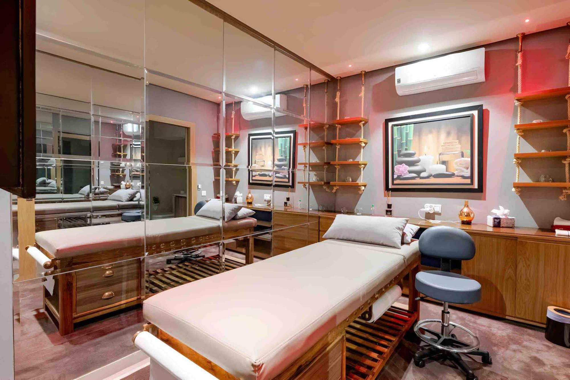 Royal With Private Pool, And Vip Concierge